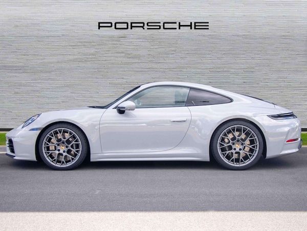 Used Porsche 911 2025 for sale - 76205216: Photo 2