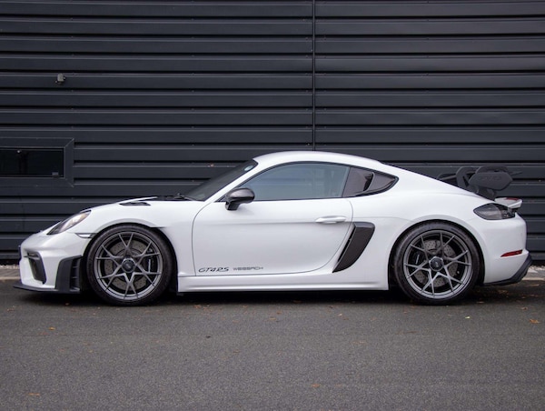 Used Porsche Cayman 2024 for sale - 76310710: Photo 30