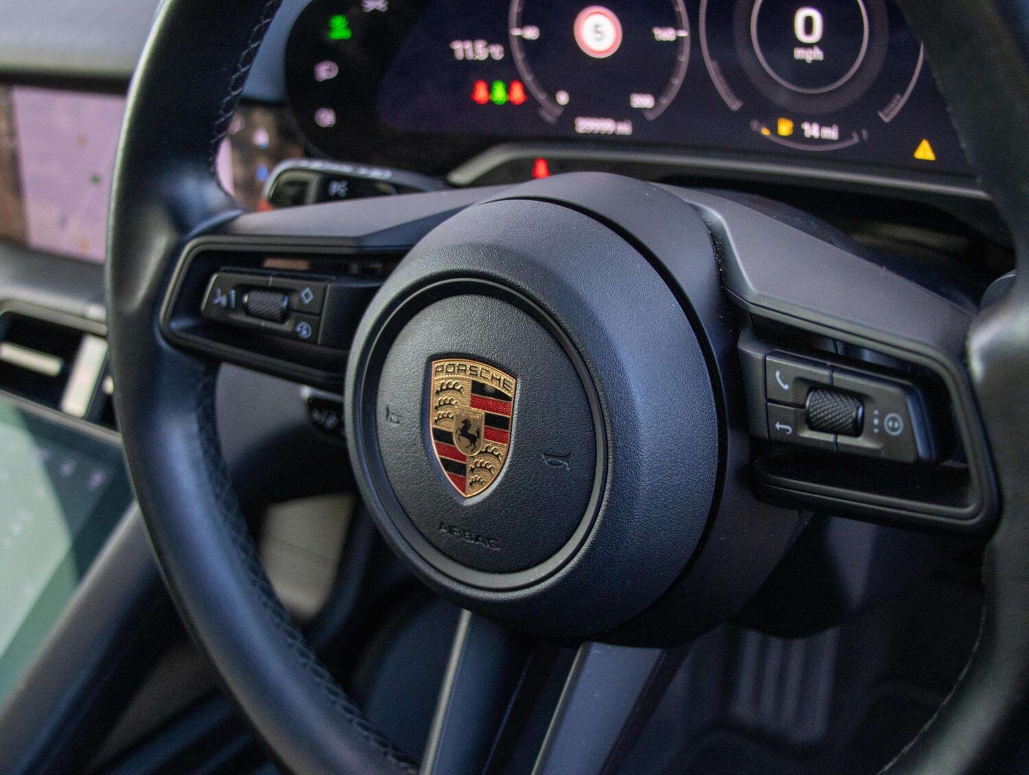 Used Porsche Taycan 2023 for sale - 77500293: Photo 13