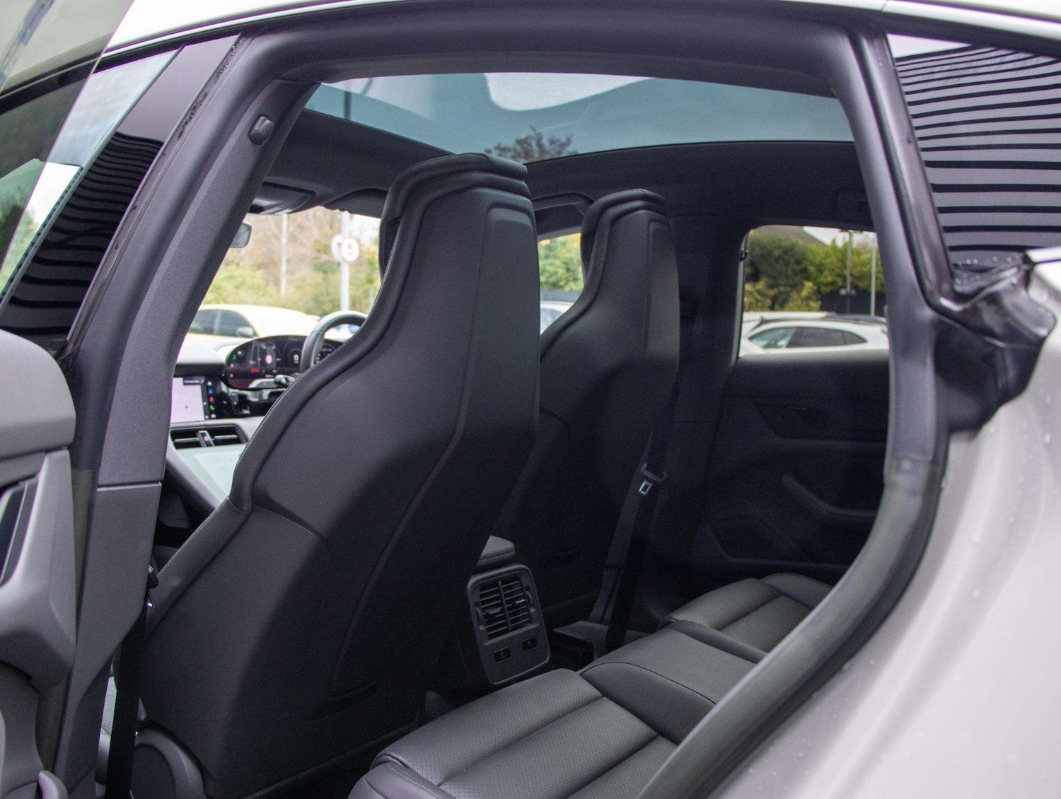 Used Porsche Taycan 2022 for sale - 76624621: Photo 28