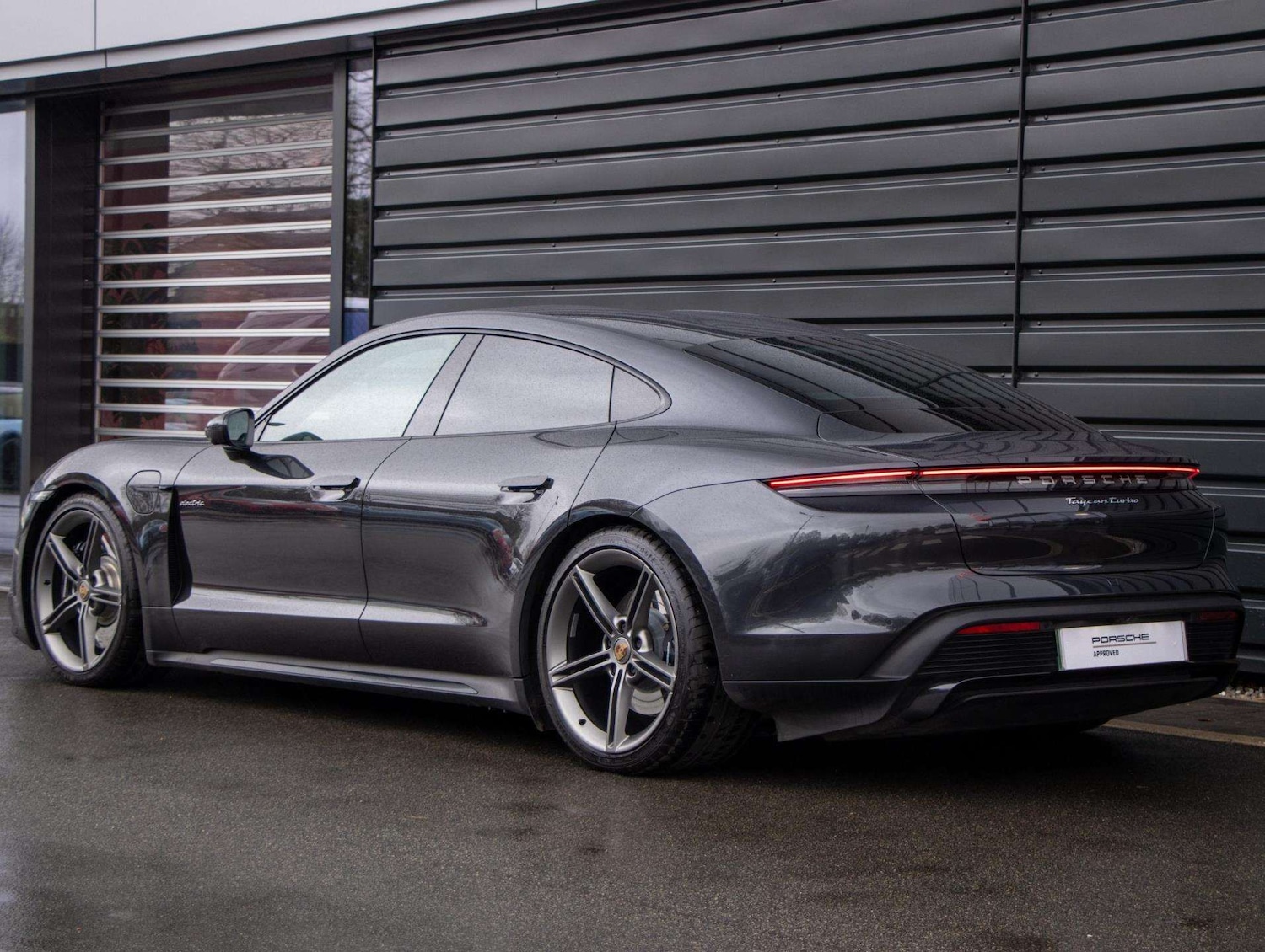 Used Porsche Taycan 2021 for sale - 77429008: Photo 21