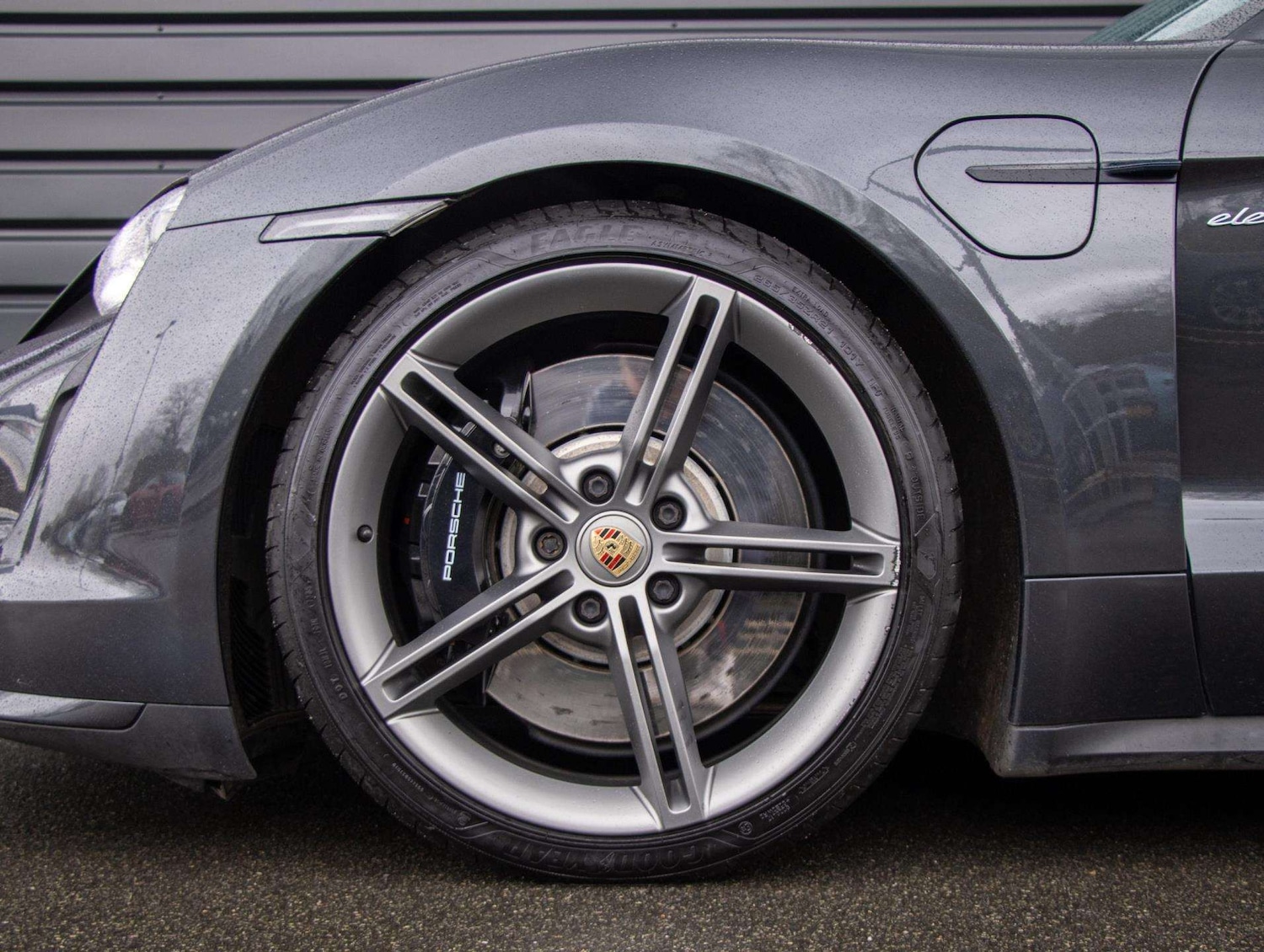 Used Porsche Taycan 2021 for sale - 77429008: Photo 4