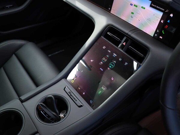 Used Porsche Taycan 2025 for sale - 75461064: Photo 11