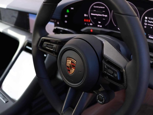 Used Porsche Taycan 2025 for sale - 75461064: Photo 13