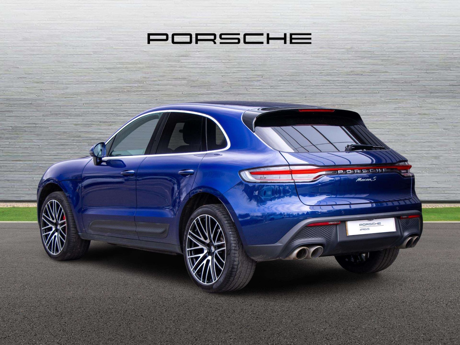 Used Porsche Macan 2024 for sale - 77972981: Photo 2