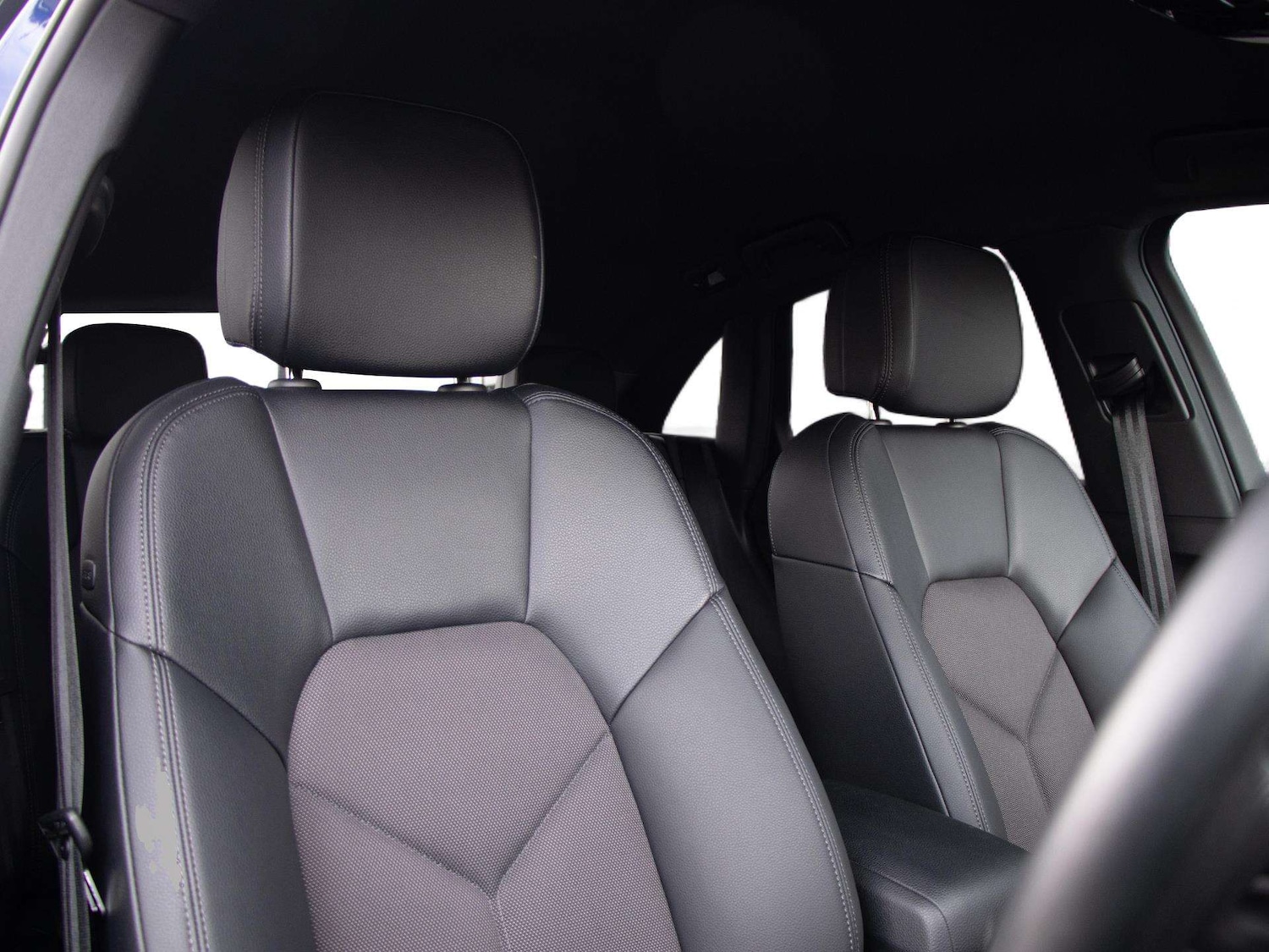 Used Porsche Macan 2024 for sale - 77972981: Photo 21