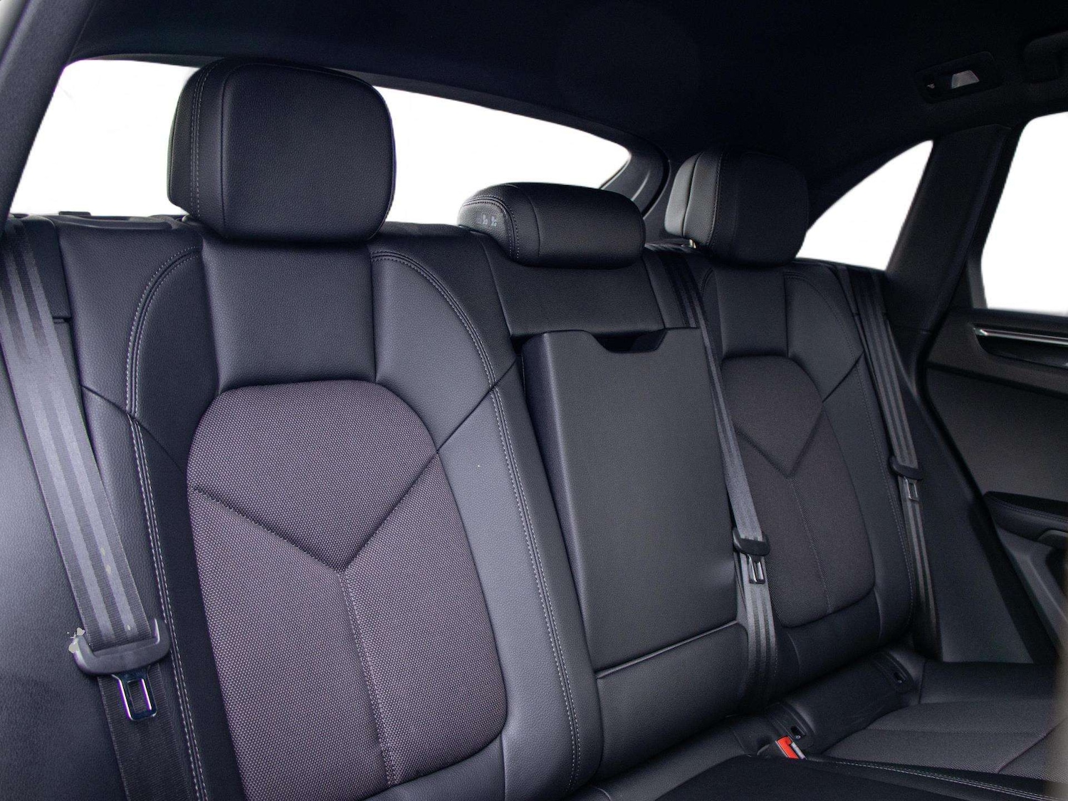 Used Porsche Macan 2024 for sale - 77972981: Photo 23