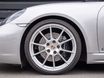 Used Porsche Cayman 2024 for sale - 78787368: Photo