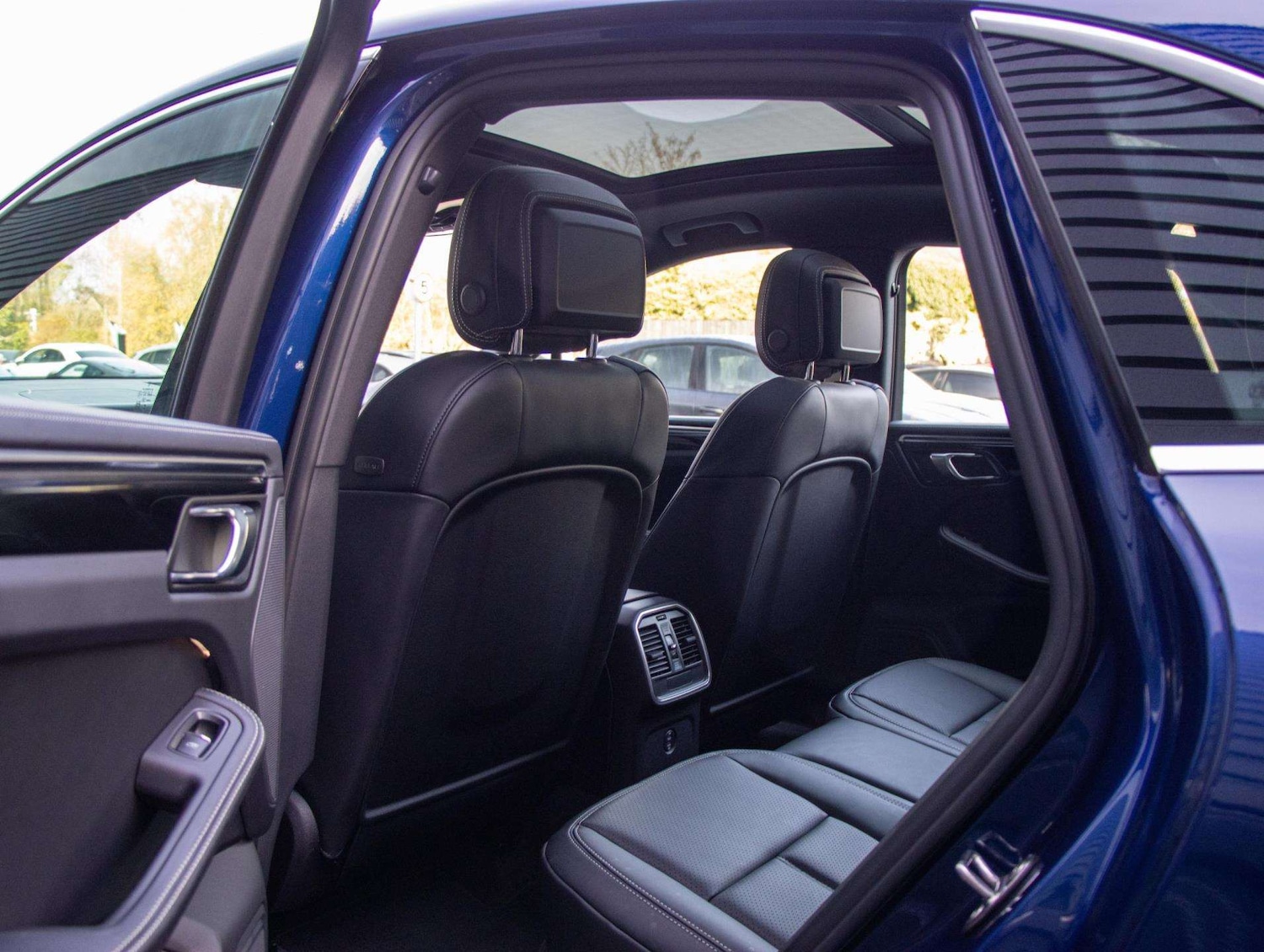 Used Porsche Macan 2024 for sale - 77123541: Photo 30