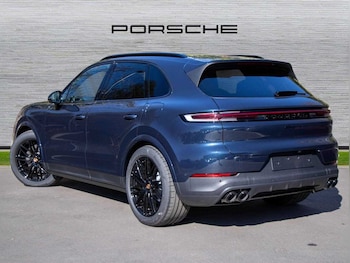 Used Porsche Cayenne 2025 for sale - 74386368: Photo