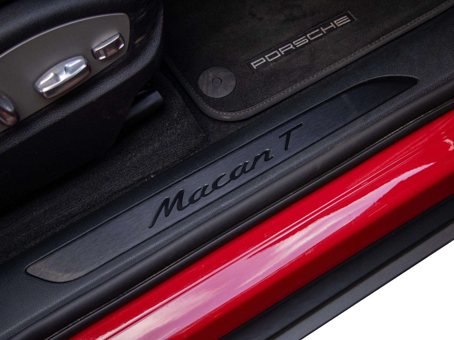 Used Porsche Macan 2024 for sale - 78037677: Photo 24