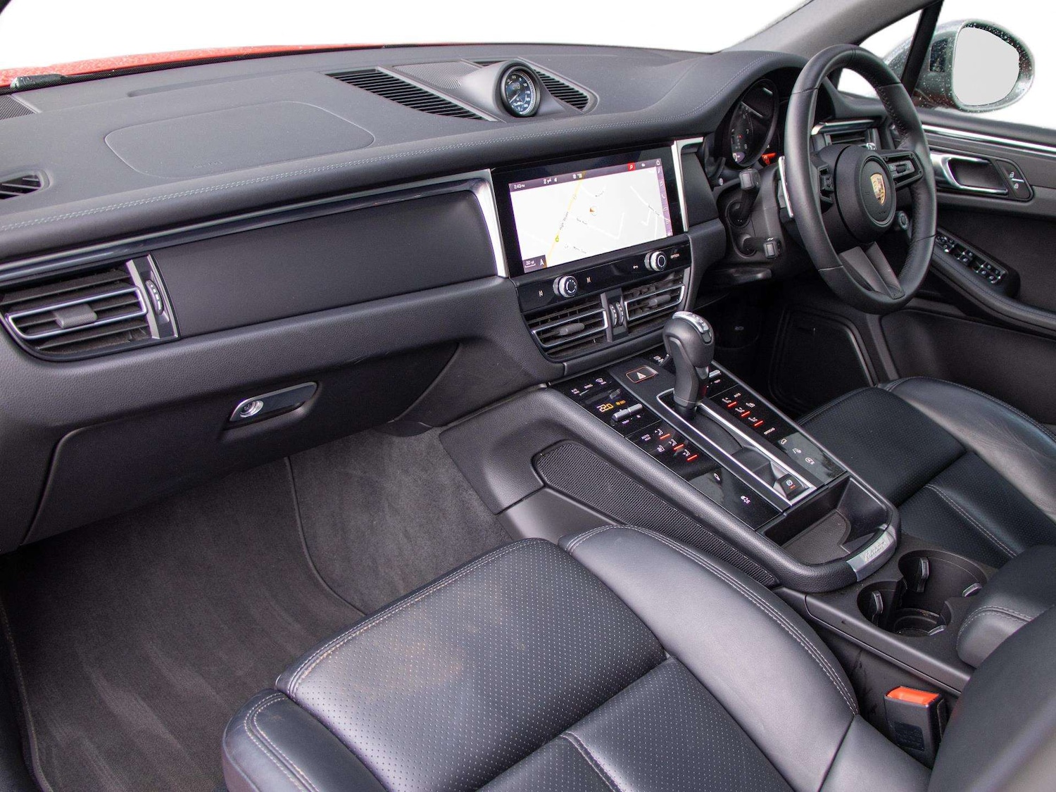 Used Porsche Macan 2024 for sale - 78037677: Photo 3