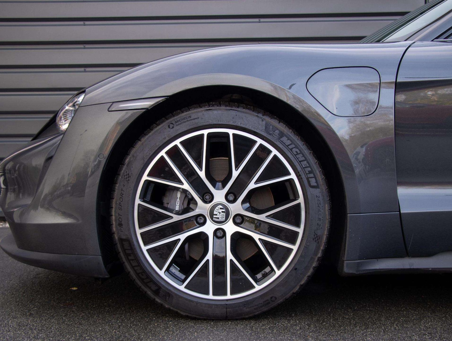 Used Porsche Taycan for sale - 77194475: Photo 4