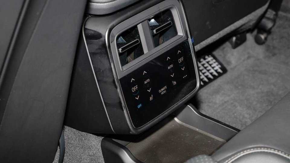 Used Porsche Taycan 2025 for sale - 77827320: Photo 25