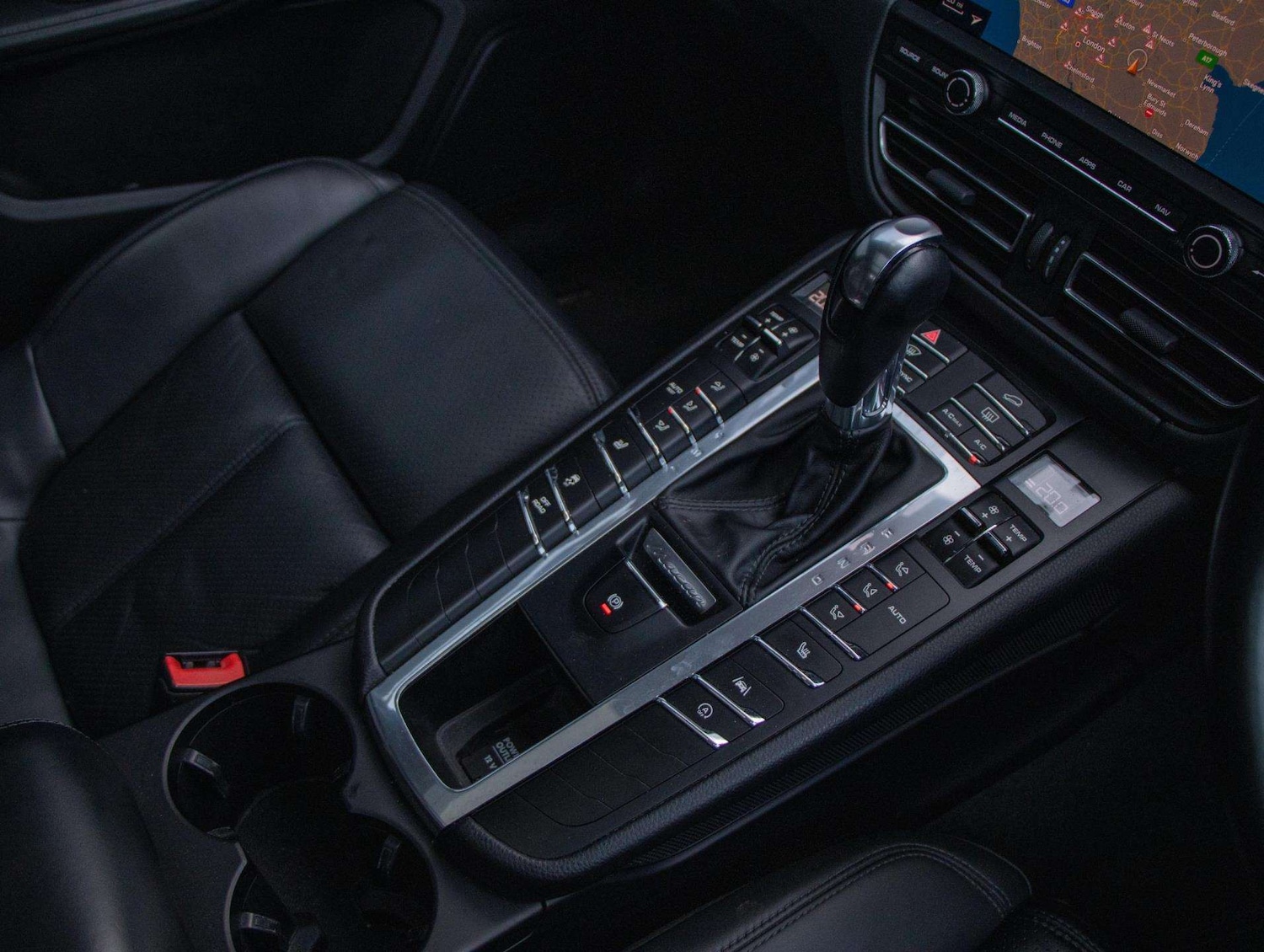 Used Porsche Macan 2018 for sale - 77334095: Photo 11