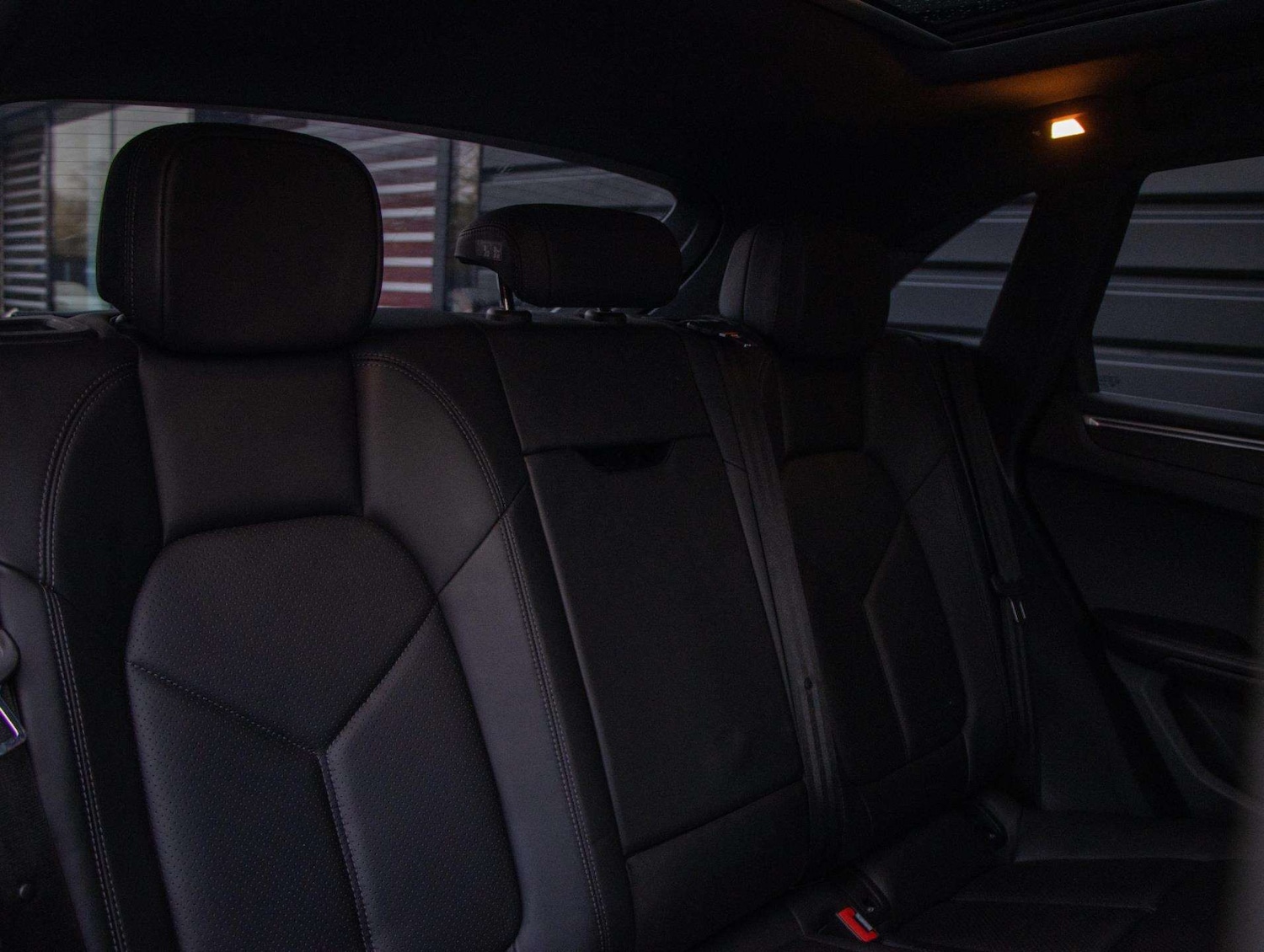 Used Porsche Macan 2018 for sale - 77334095: Photo 25