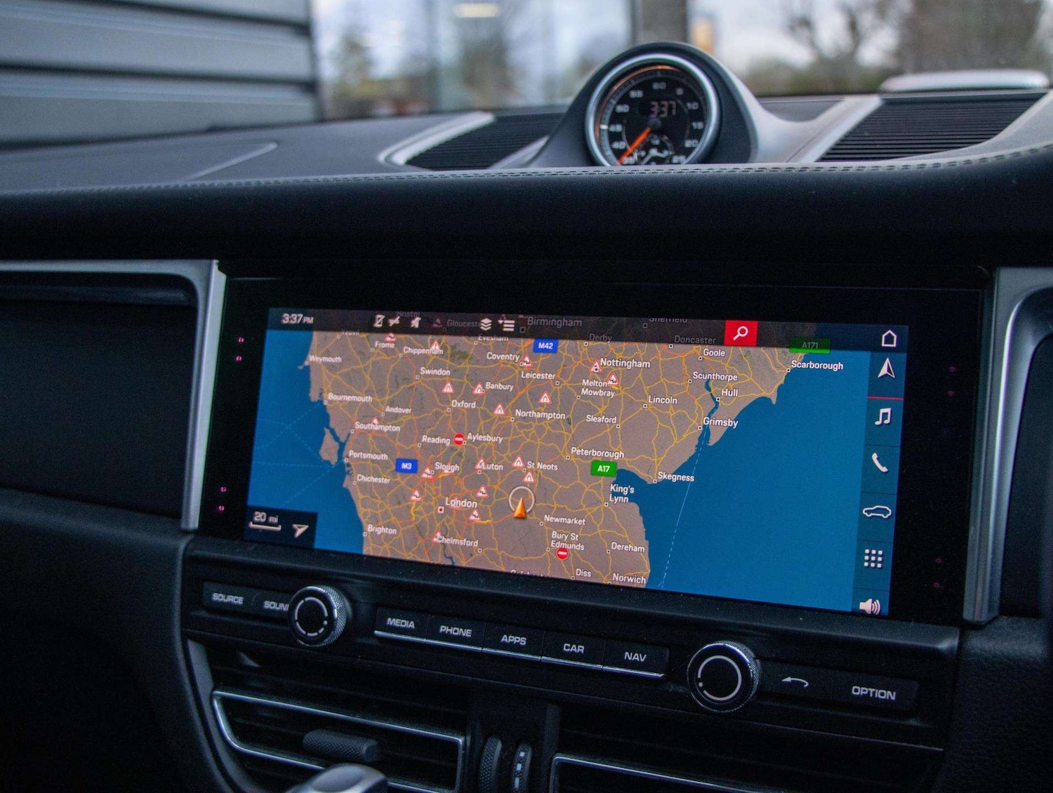 Used Porsche Macan 2018 for sale - 77334095: Photo 26