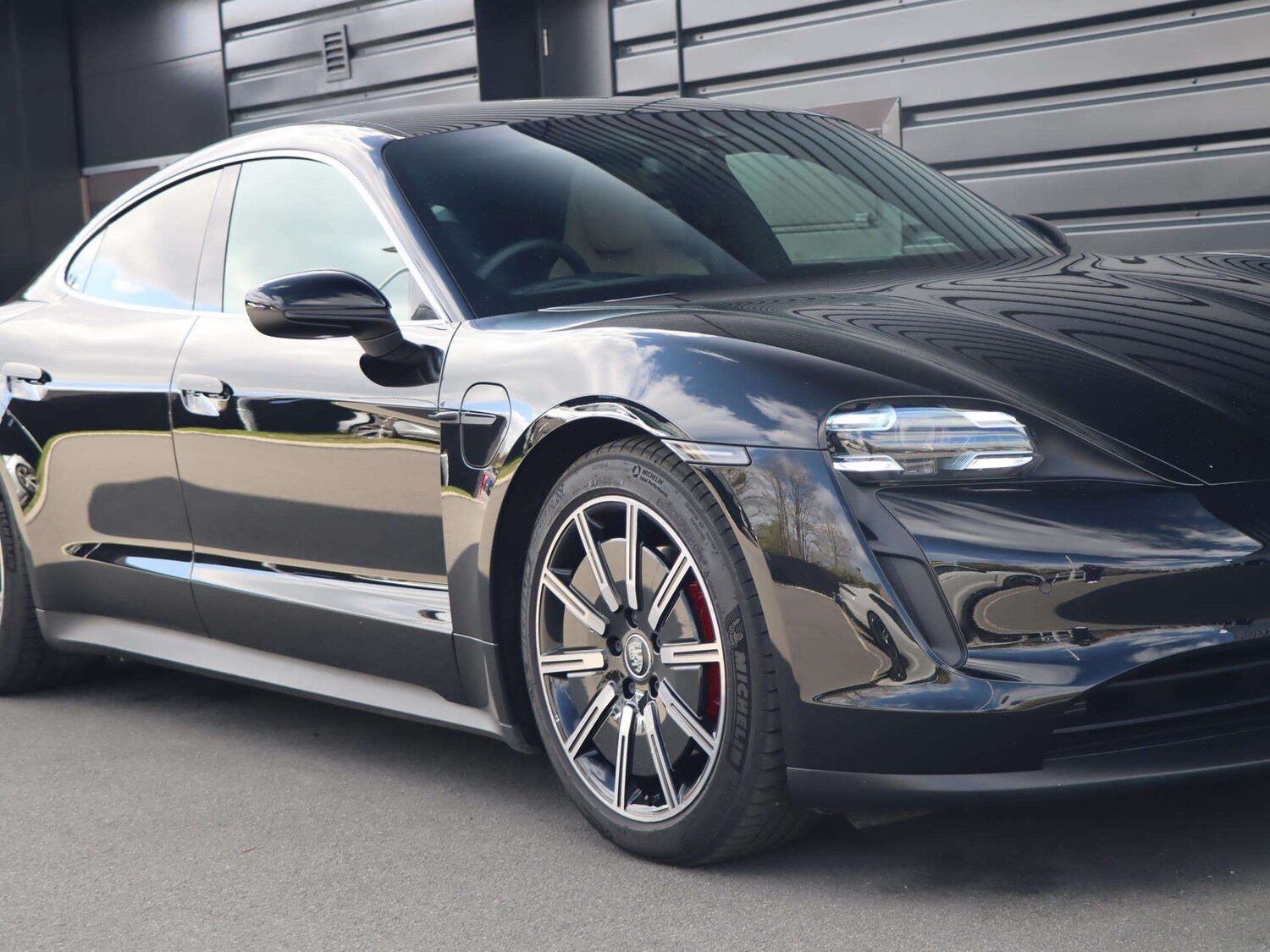 Used Porsche Taycan 2021 for sale - 78119025: Photo 10