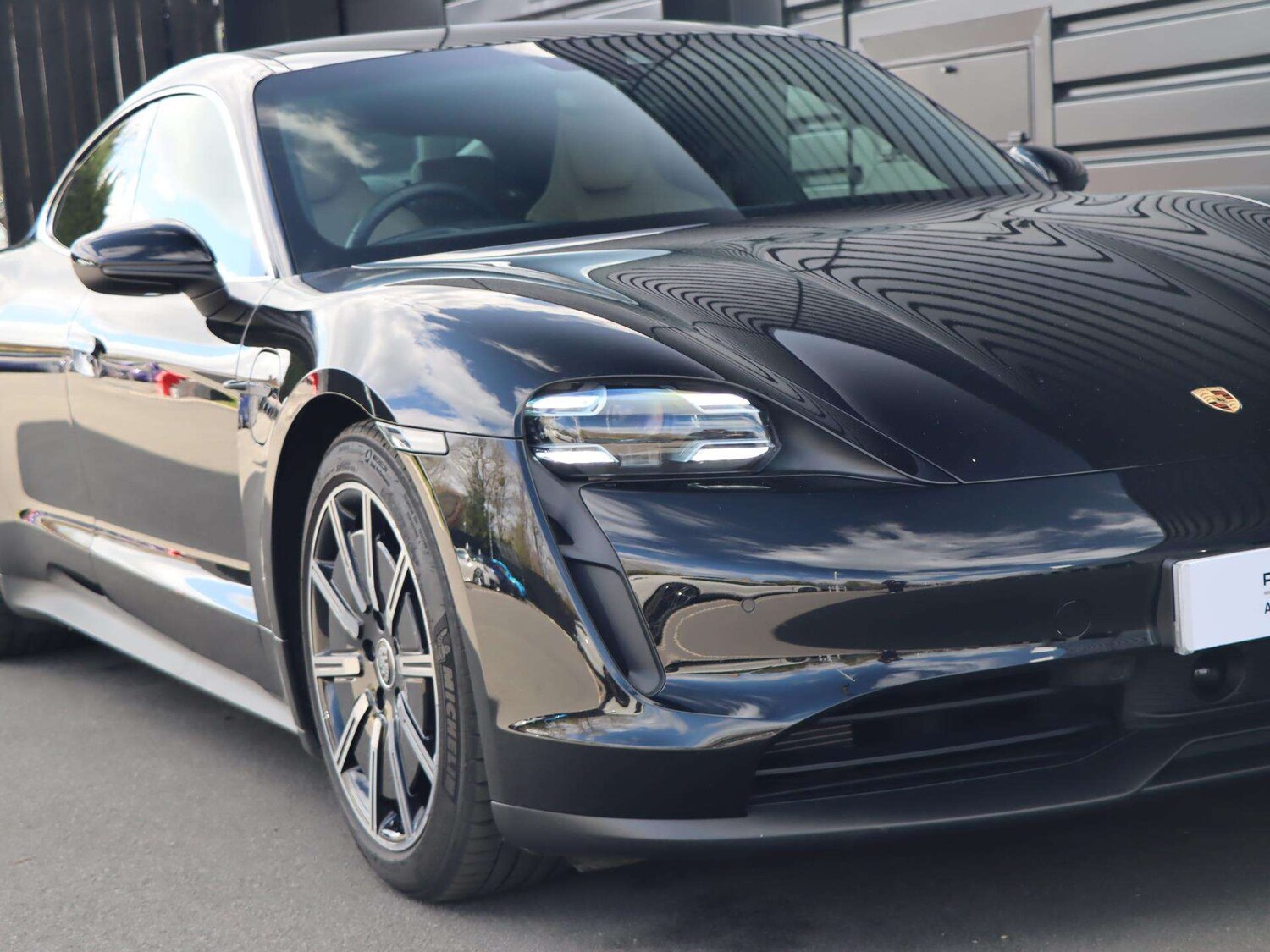 Used Porsche Taycan 2021 for sale - 78119025: Photo 11