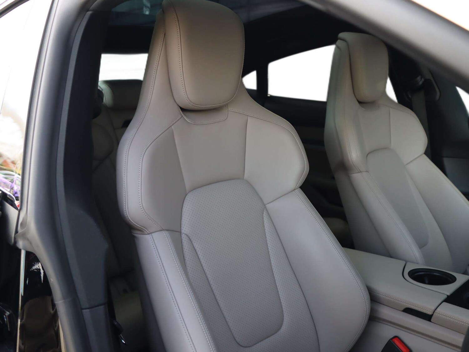 Used Porsche Taycan 2021 for sale - 78119025: Photo 17