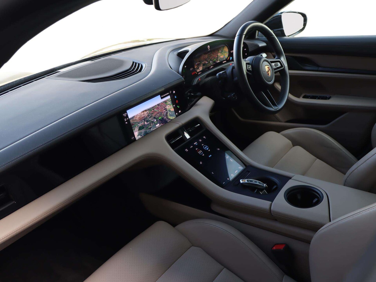 Used Porsche Taycan 2021 for sale - 78119025: Photo 24