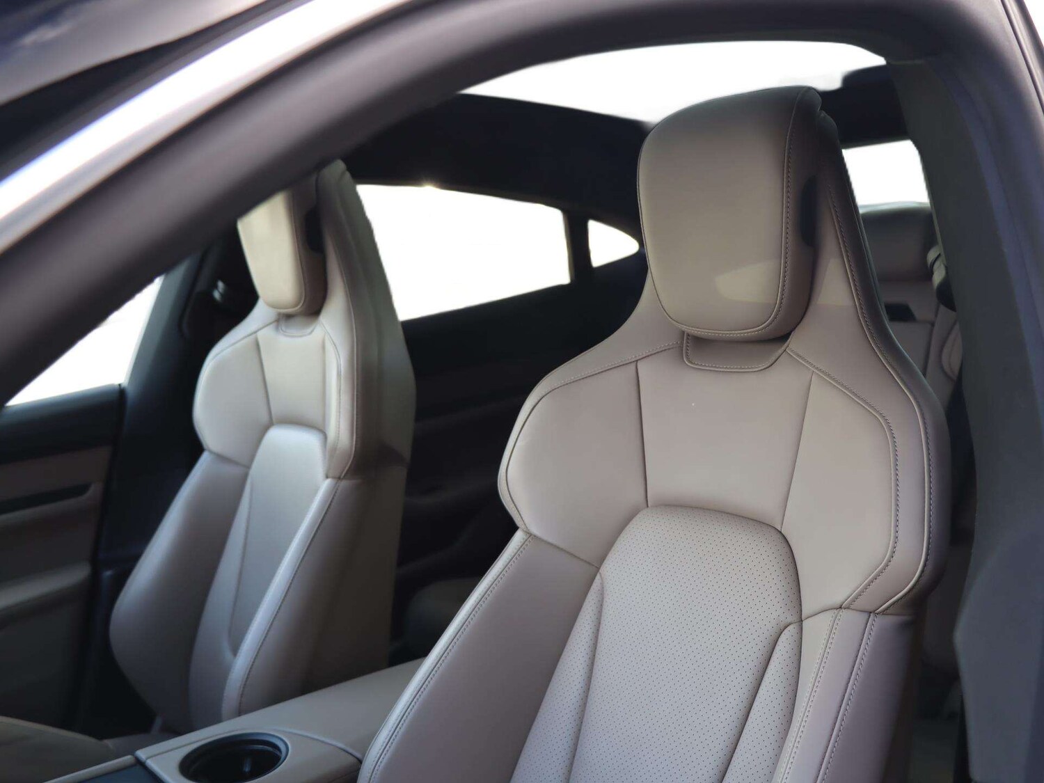 Used Porsche Taycan 2021 for sale - 78119025: Photo 25