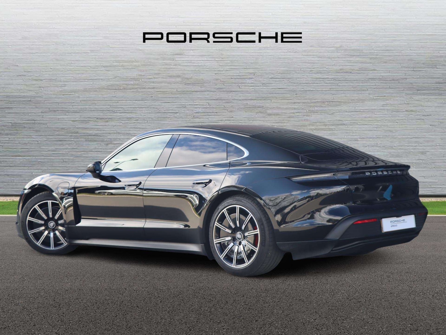 Used Porsche Taycan 2021 for sale - 78119025: Photo 3