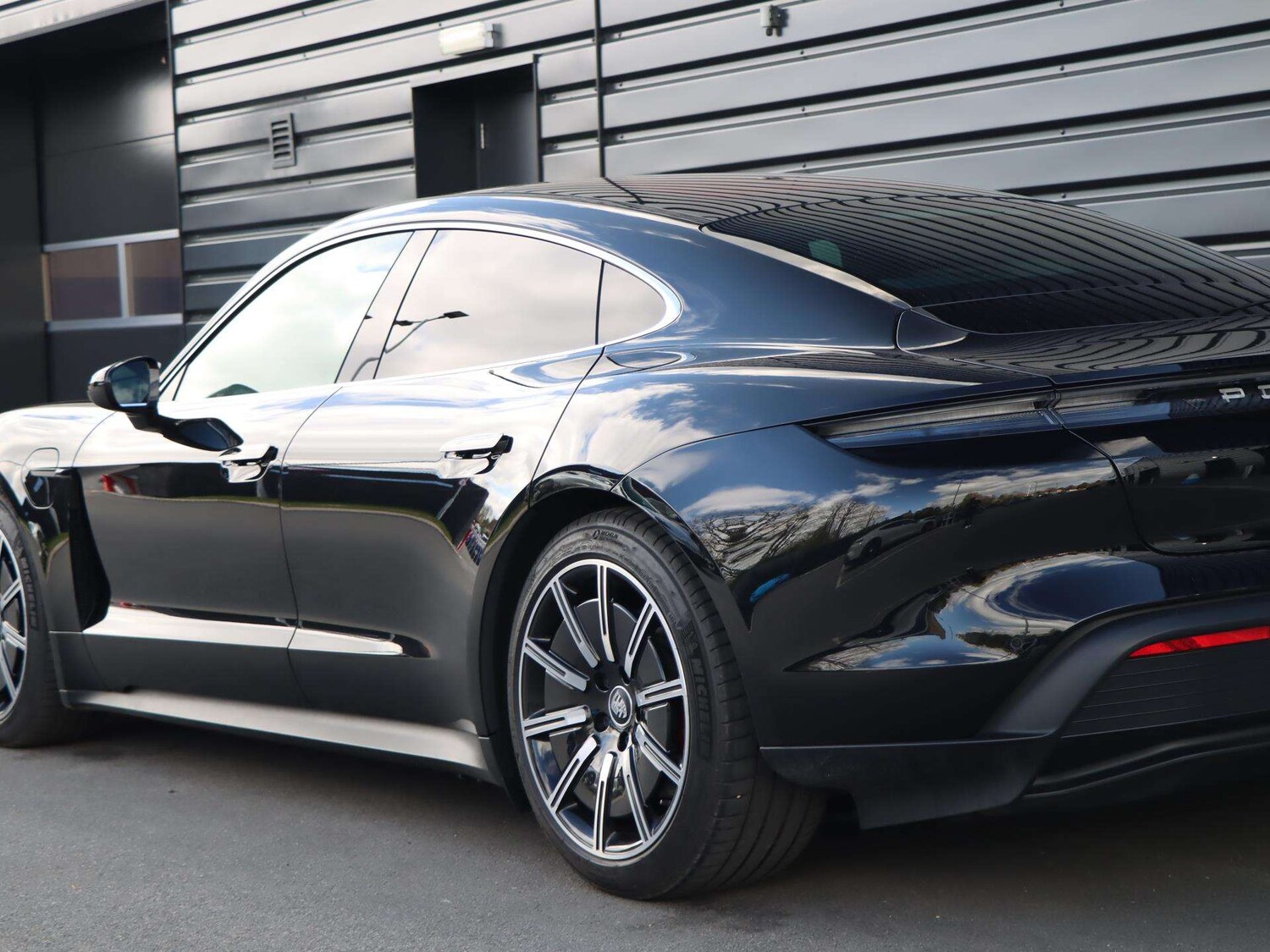 Used Porsche Taycan 2021 for sale - 78119025: Photo 35