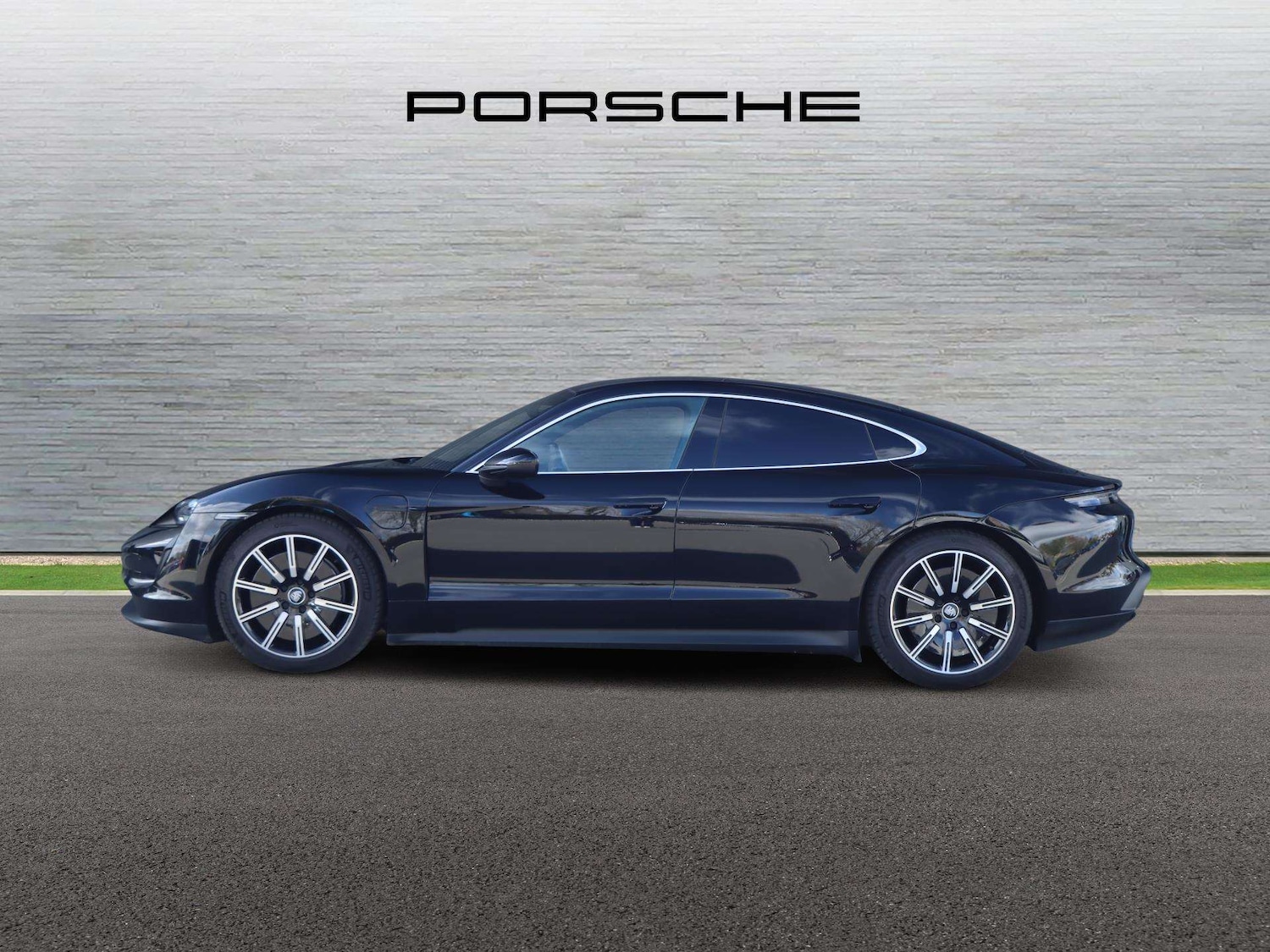 Used Porsche Taycan 2021 for sale - 78119025: Photo 5