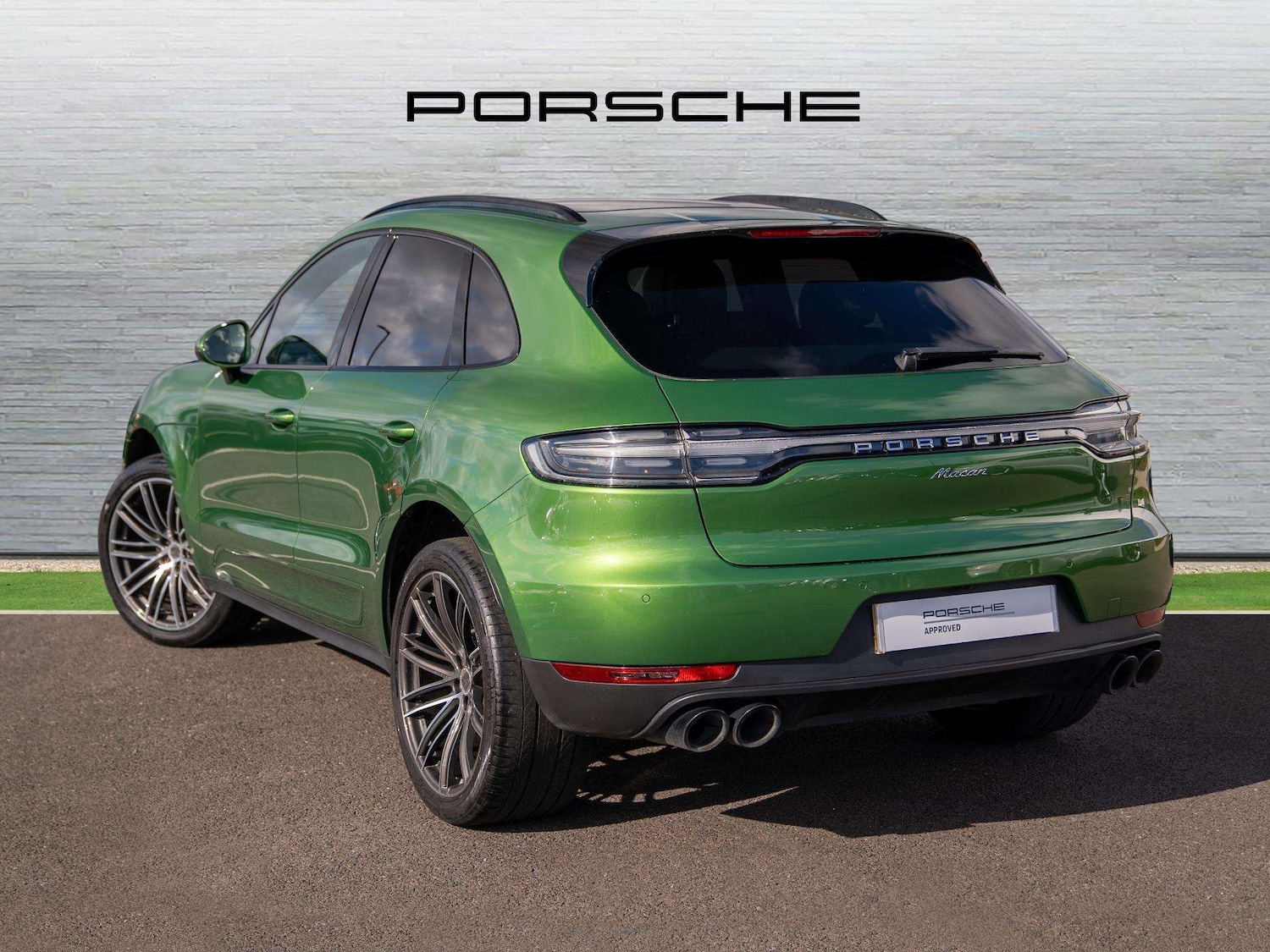 Used Porsche Macan 2019 for sale - 78052171: Photo 2