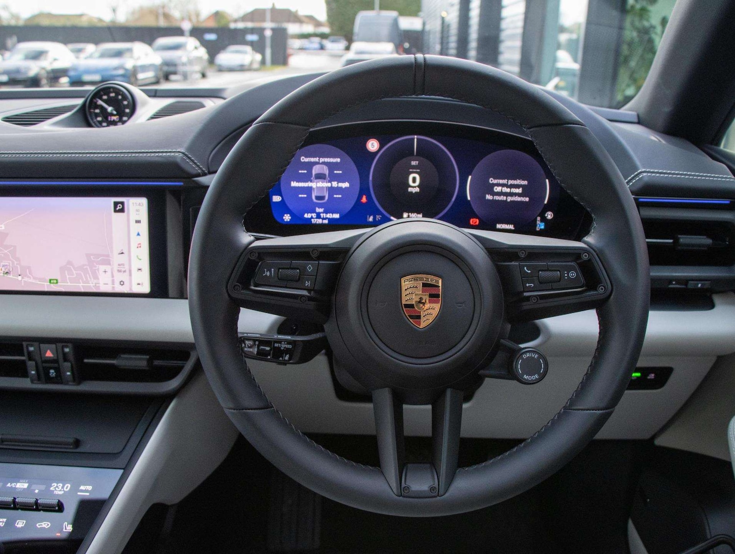 Used Porsche Macan 2025 for sale - 77726675: Photo 14