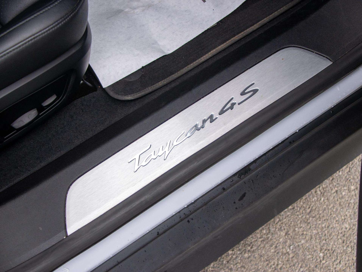 Used Porsche Taycan 2021 for sale - 77628332: Photo 15