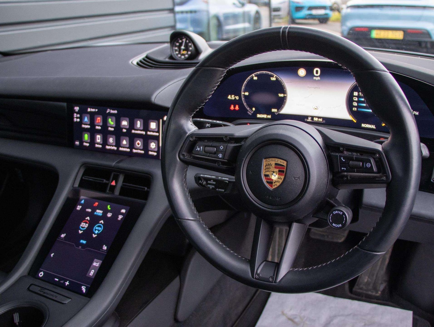 Used Porsche Taycan 2021 for sale - 77628332: Photo 8