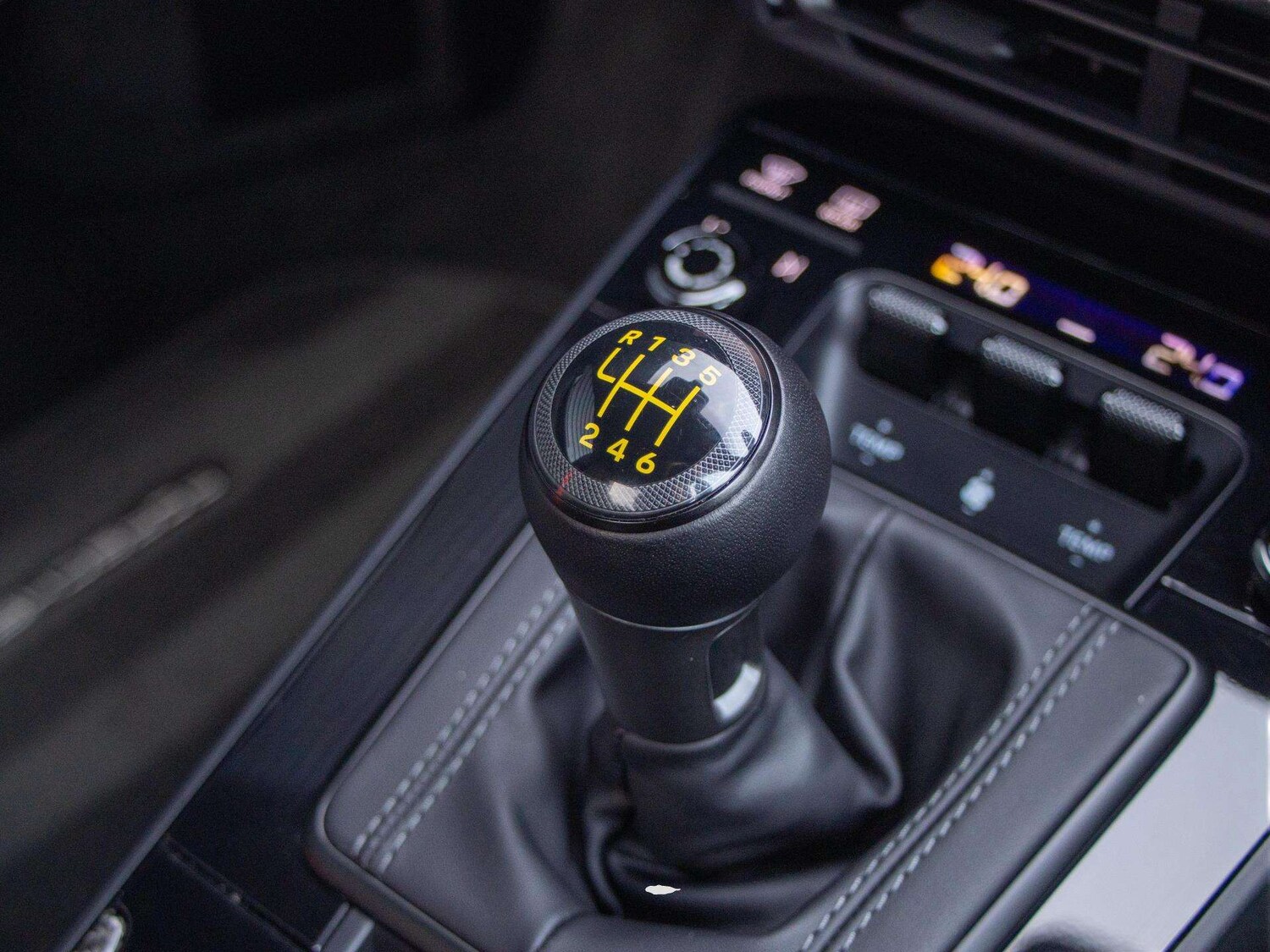 Used Porsche 911 2022 for sale - 77894399: Photo 22