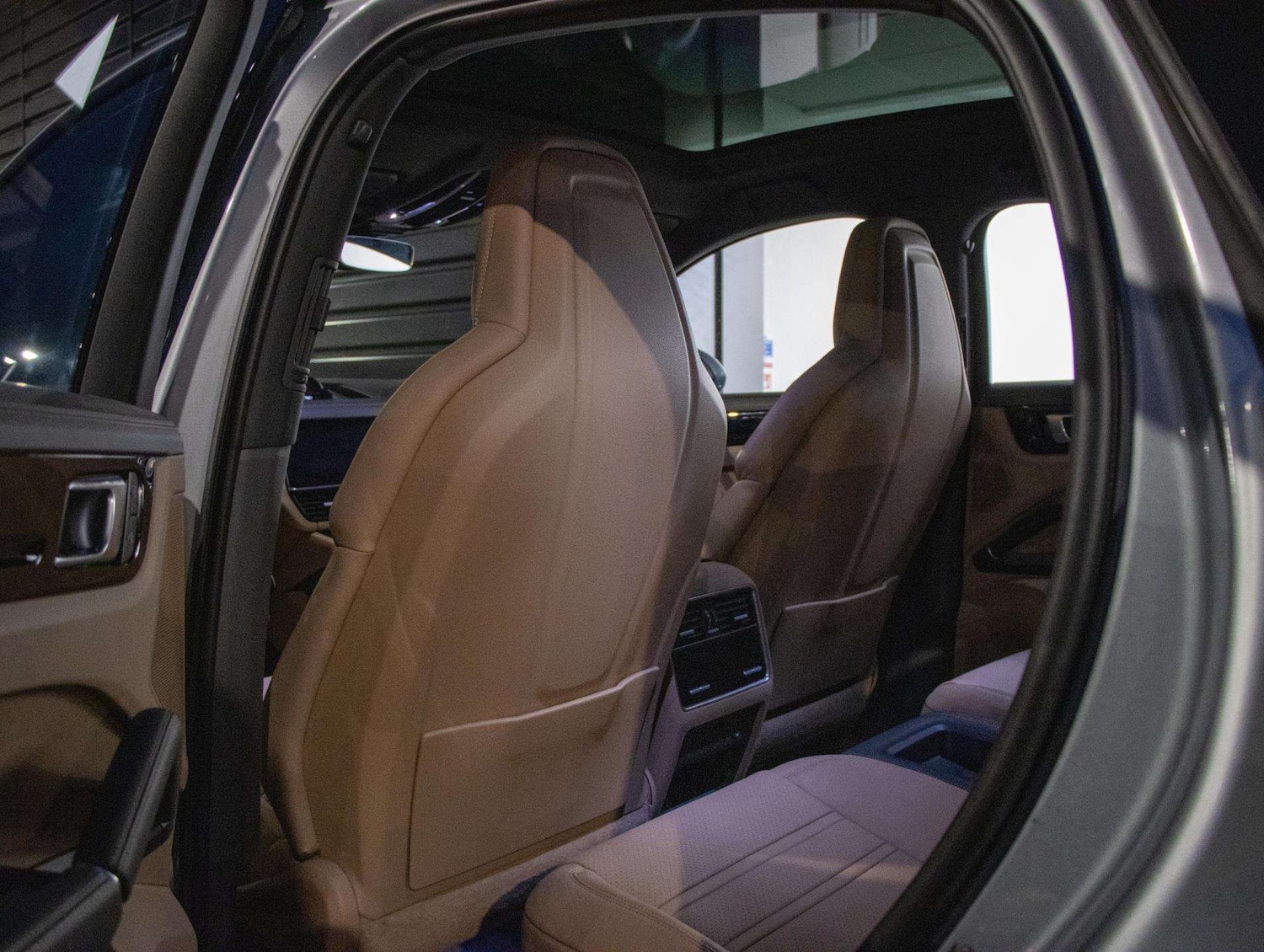 Used Porsche Cayenne 2021 for sale - 76928935: Photo 26