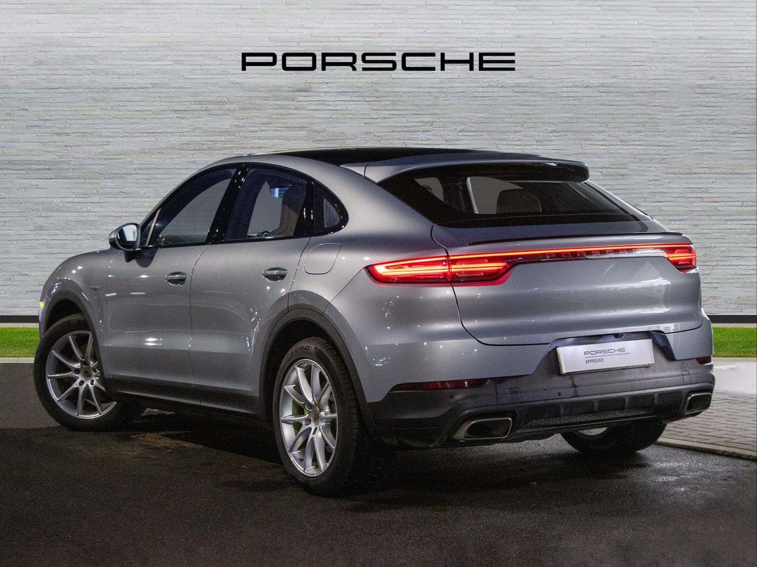 Used Porsche Cayenne 2021 for sale - 76928935: Photo 3