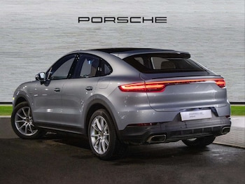 Used Porsche Cayenne 2021 for sale - 76928935: Photo