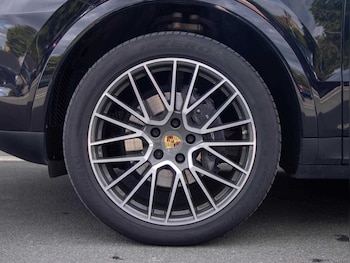 Used Porsche Cayenne 2019 for sale - 75417917: Photo