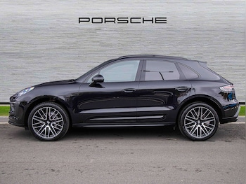 Used Porsche Macan 2024 for sale - 76310891: Photo 2