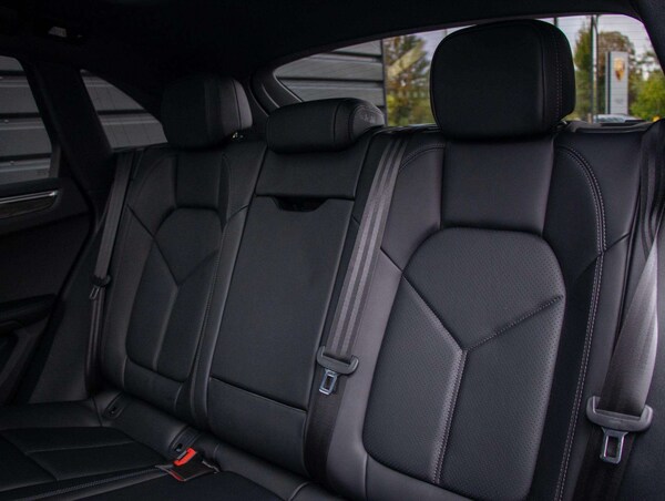 Used Porsche Macan 2024 for sale - 76310891: Photo 30