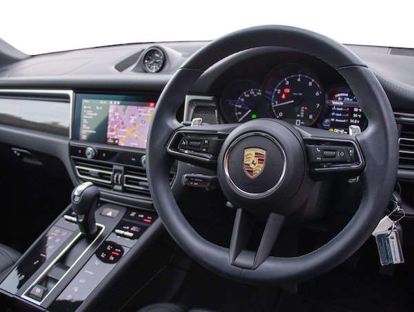 Used Porsche Macan 2024 for sale - 76310891: Photo 8