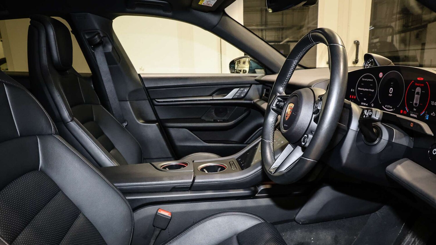 Used Porsche Taycan 2024 for sale - 77500379: Photo 13