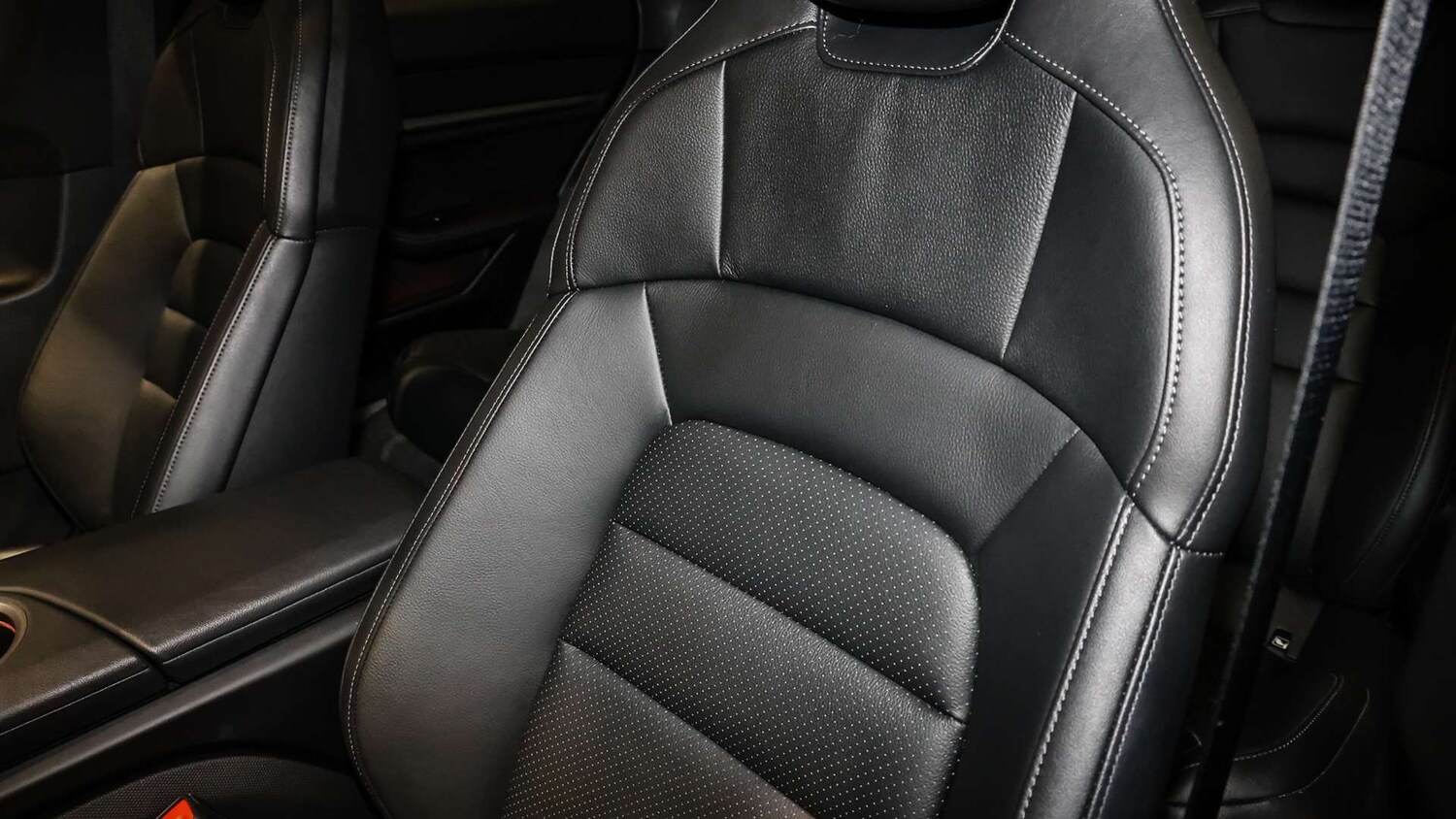 Used Porsche Taycan 2024 for sale - 77500379: Photo 15