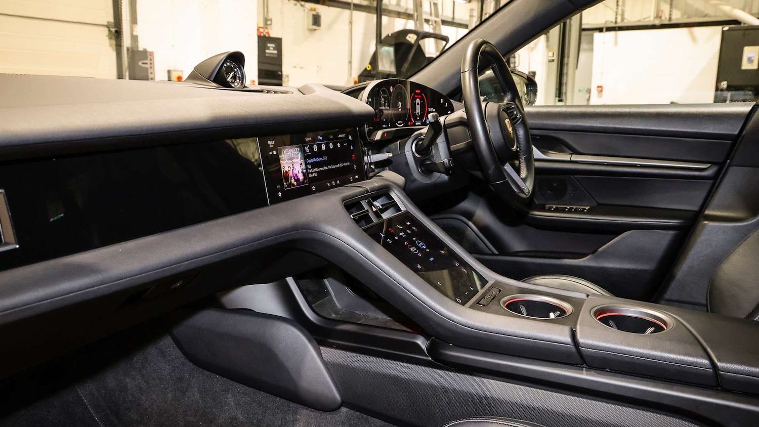 Used Porsche Taycan 2024 for sale - 77500379: Photo 5