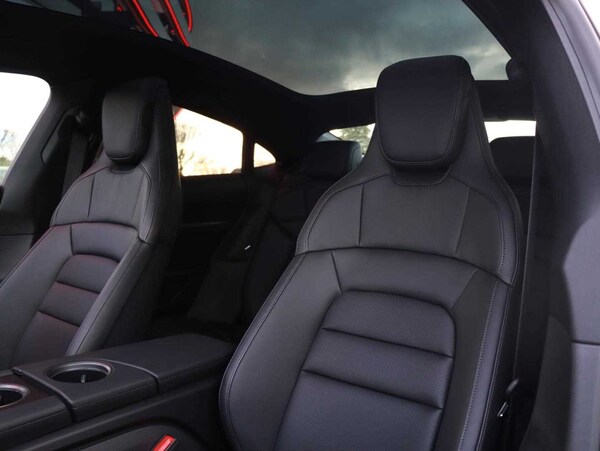Used Porsche Taycan 2024 for sale - 73872425: Photo 31