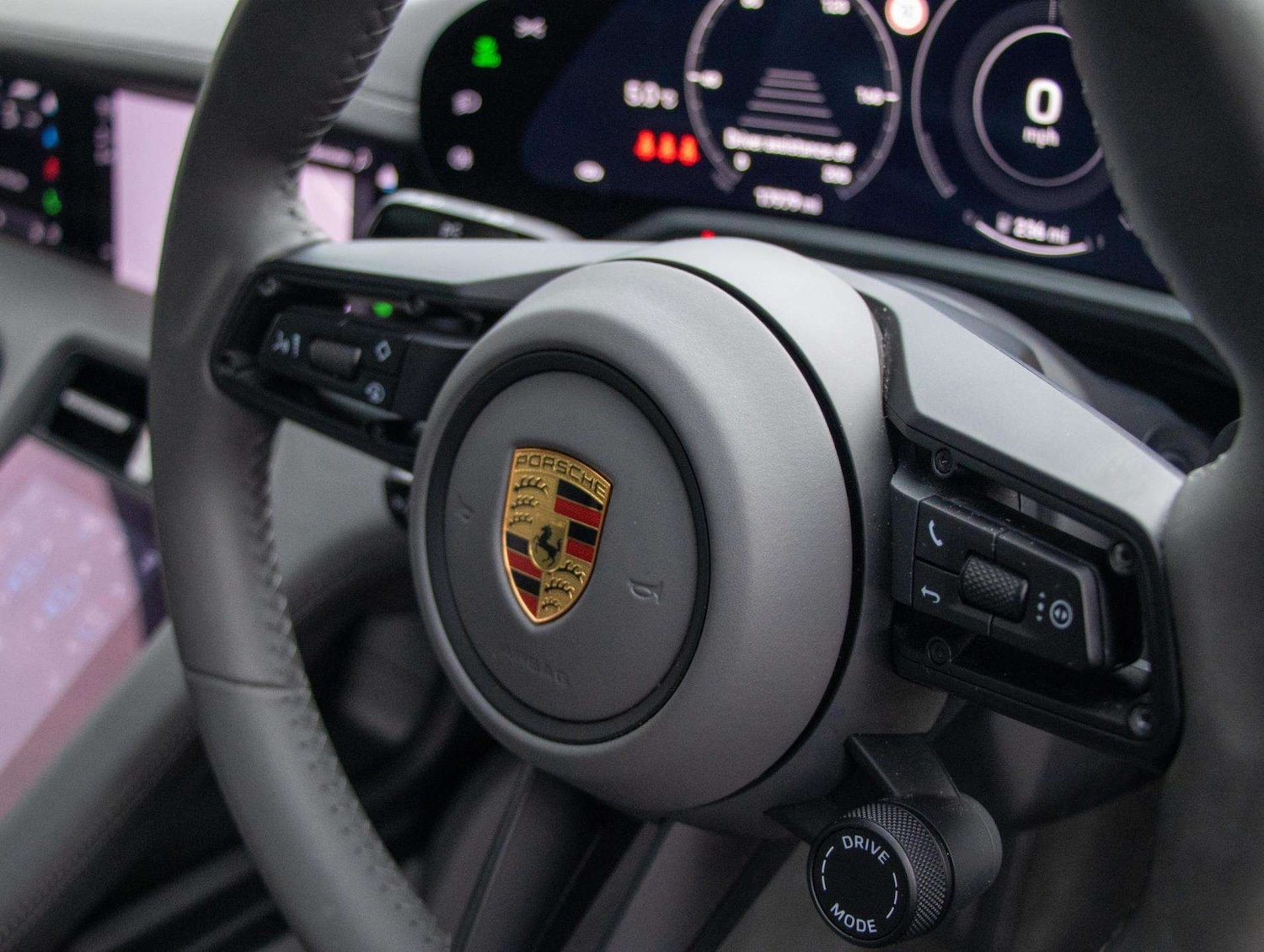 Used Porsche Taycan 2020 for sale - 76648857: Photo 13