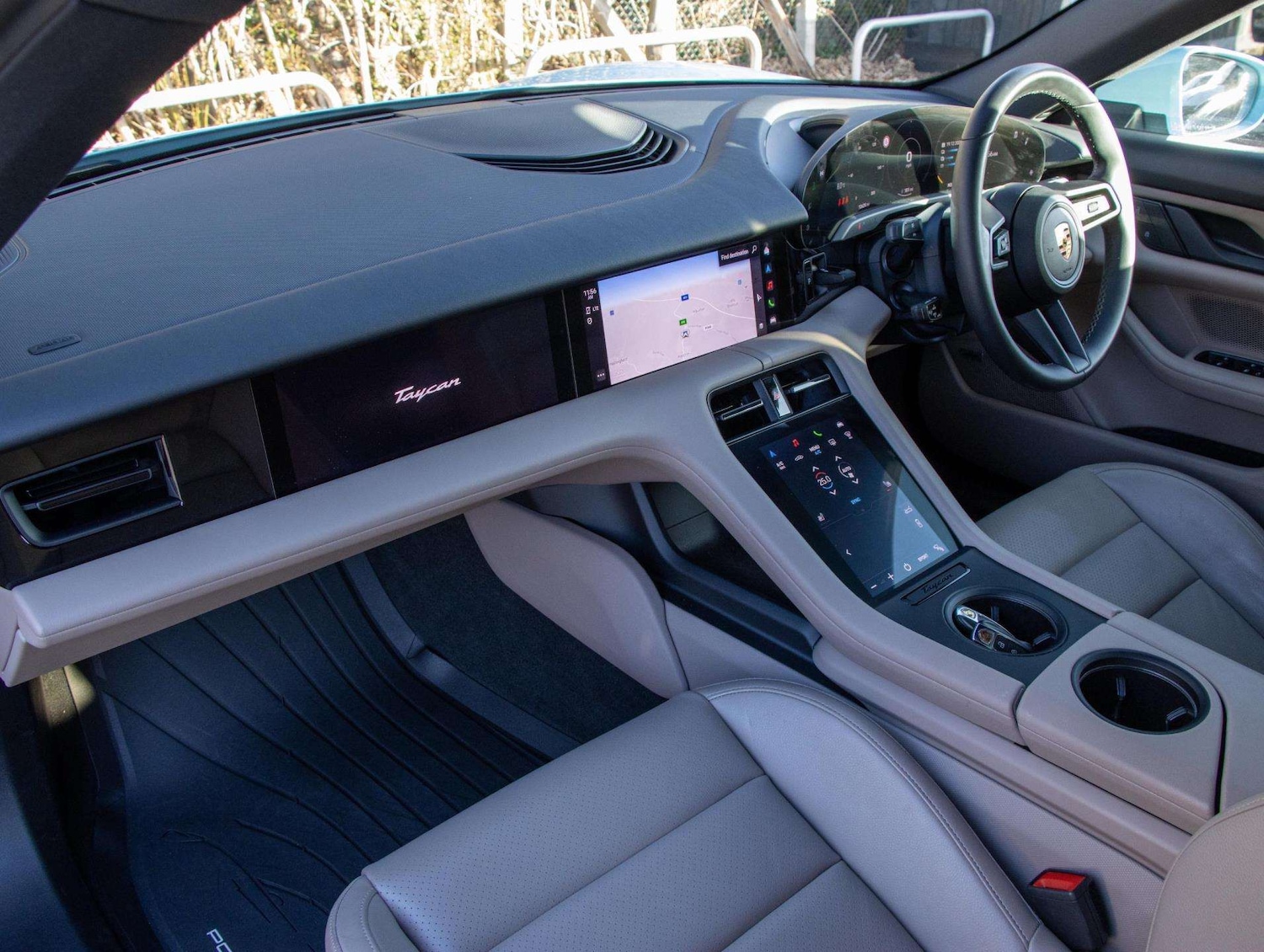 Used Porsche Taycan 2023 for sale - 77093321: Photo 10