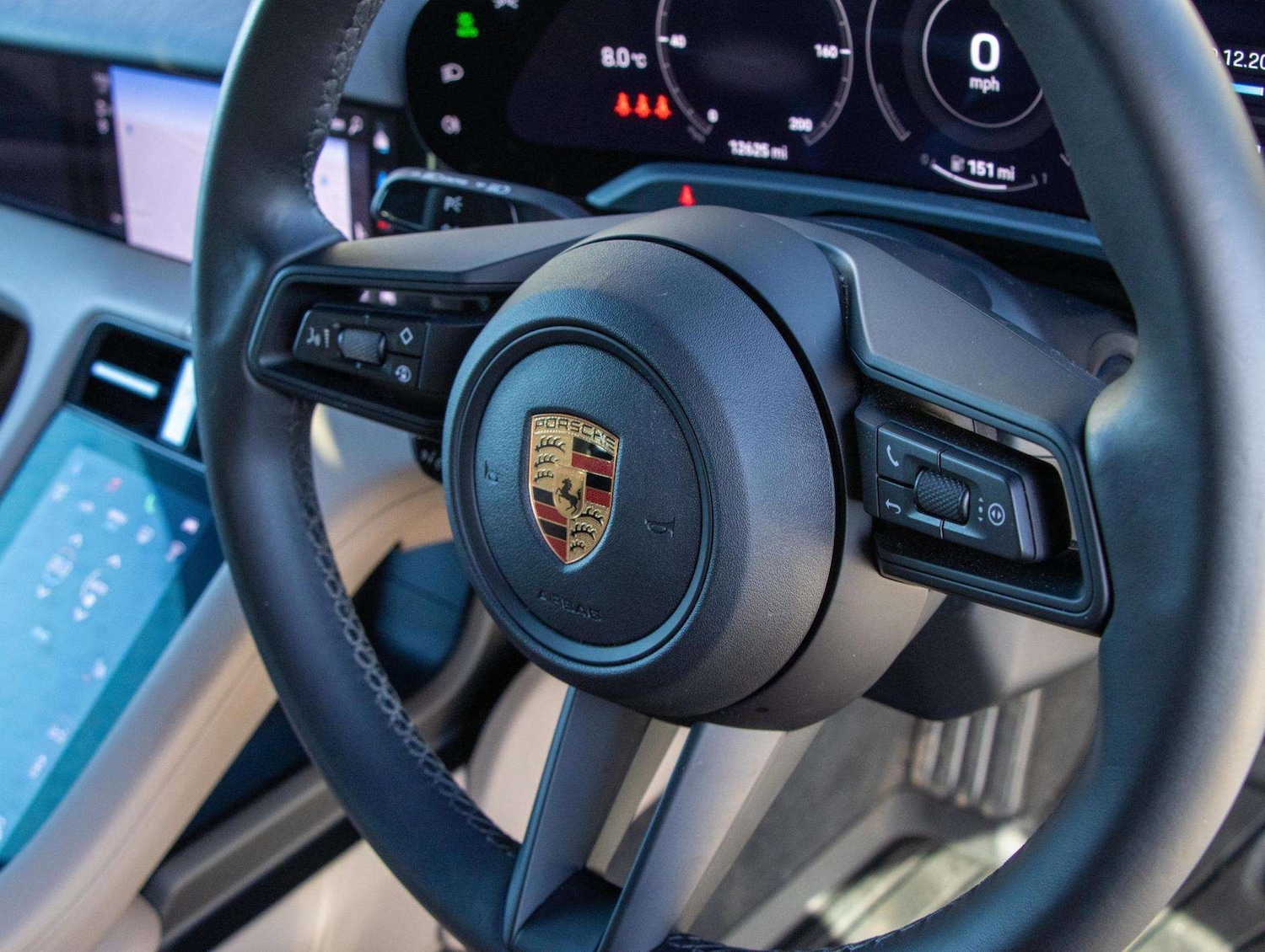 Used Porsche Taycan 2023 for sale - 77093321: Photo 13