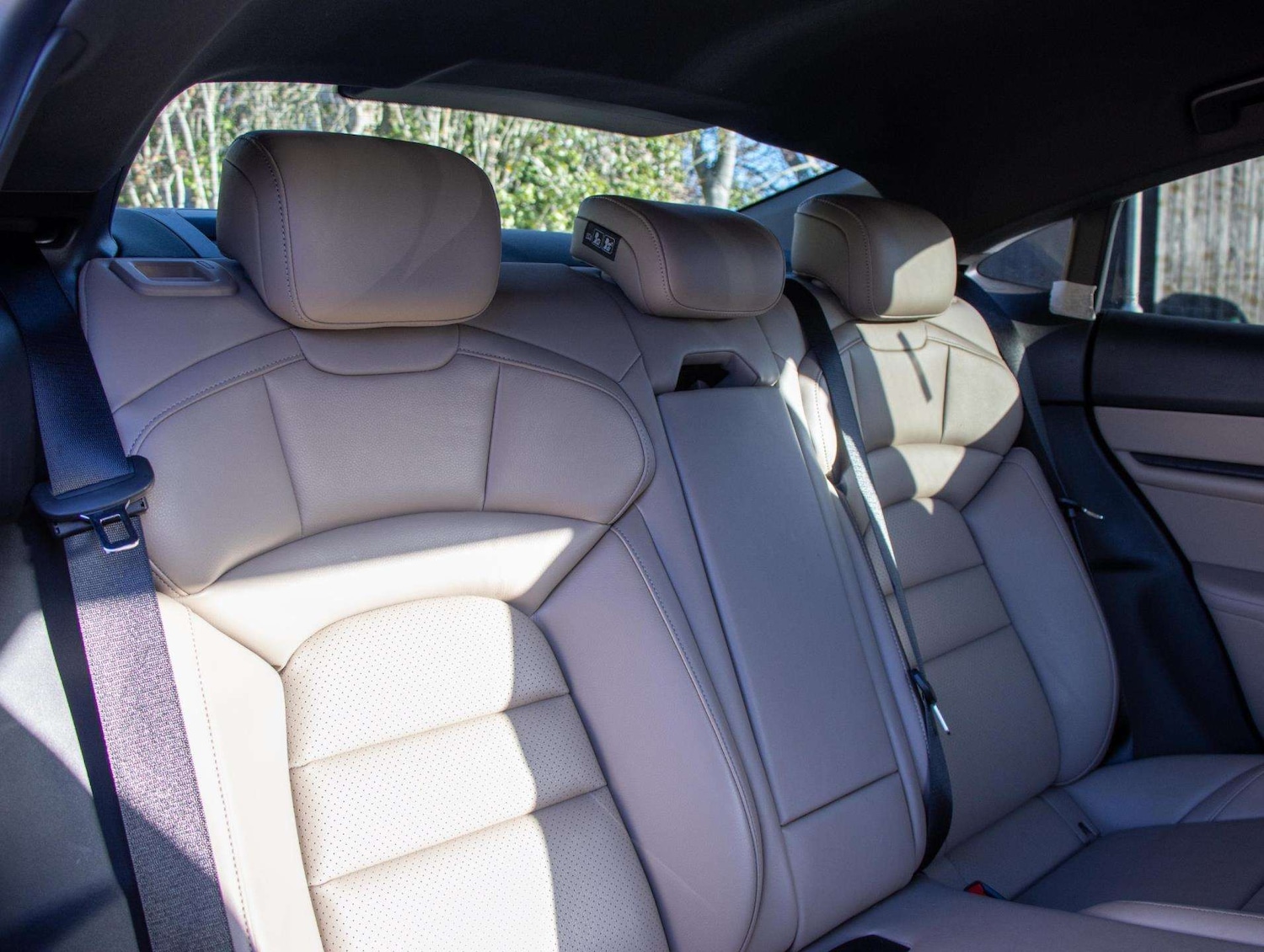 Used Porsche Taycan 2023 for sale - 77093321: Photo 25