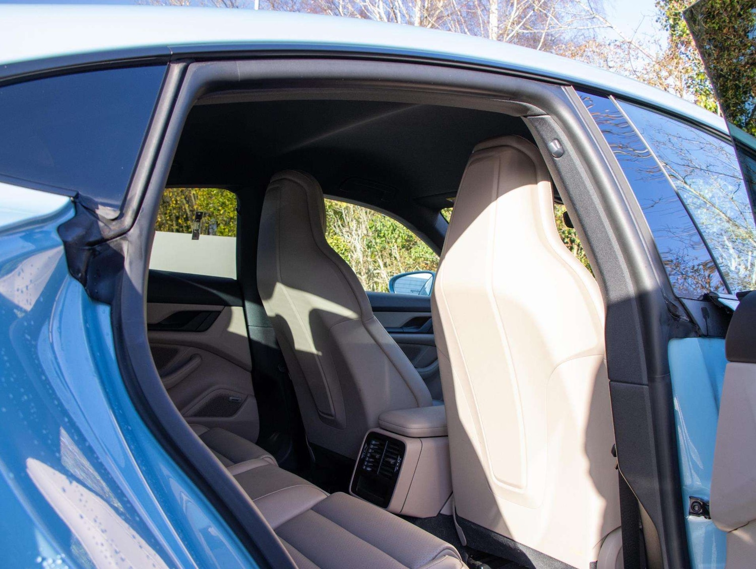 Used Porsche Taycan 2023 for sale - 77093321: Photo 26